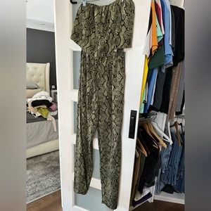 GREEN SNAKE PRINT Stapless Jumpsuit